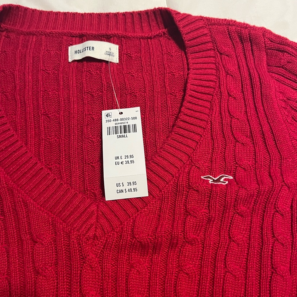 Hollister Red Cable Knit V-Neck Sweater - Picture 2 of 3